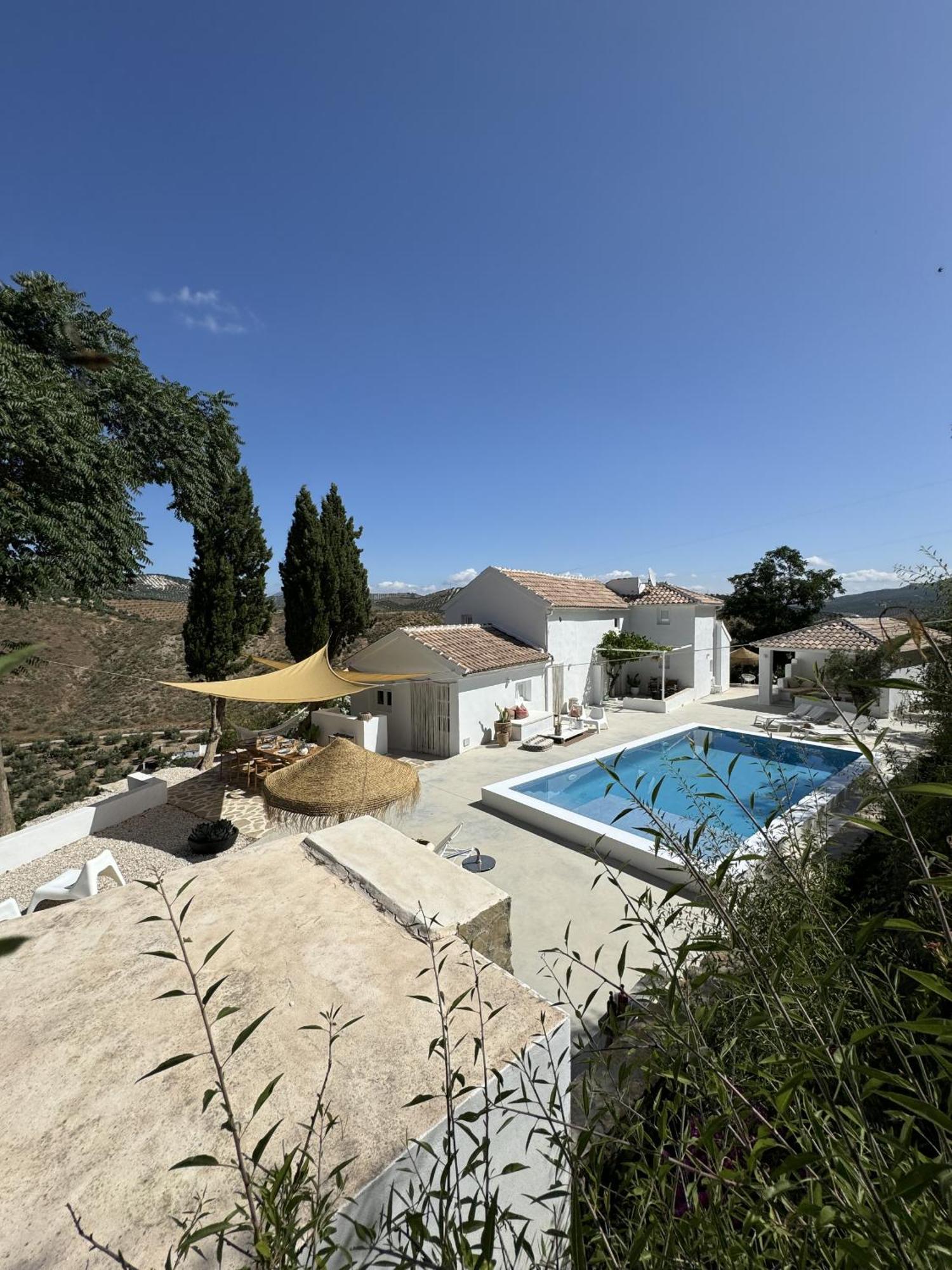 Vista Colinas Villa